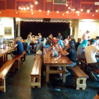 Mountain Rambler Brewery - Pretty full on a Sunday night - New American Near Me - Bishop, California Mountain Rambler Brewery - Pretty full on a Sunday night - New American Near Me - Bishop, California
