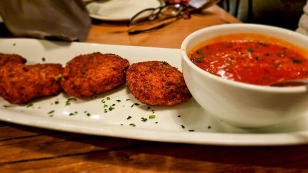 Rena's Italian Fishery & Grill by null