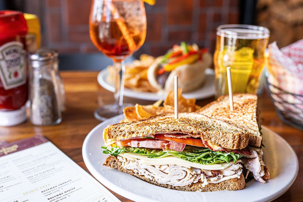 Food from Bacchus Pub