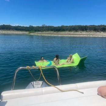 Island Pontoon Rentals - Boating Near Me Island Pontoon Rentals - Boating Near Me