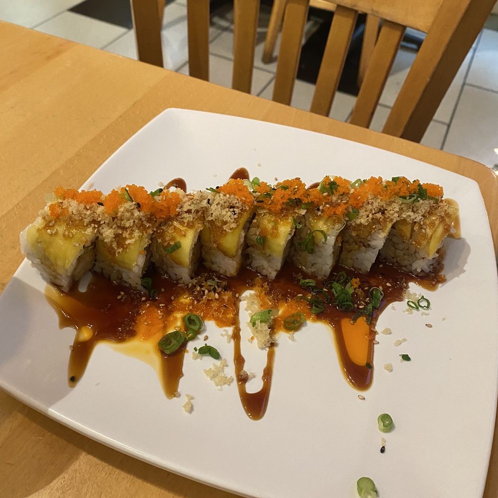 39 Degrees - Sexy Girl Roll - Japanese Near Me - Long Beach, California