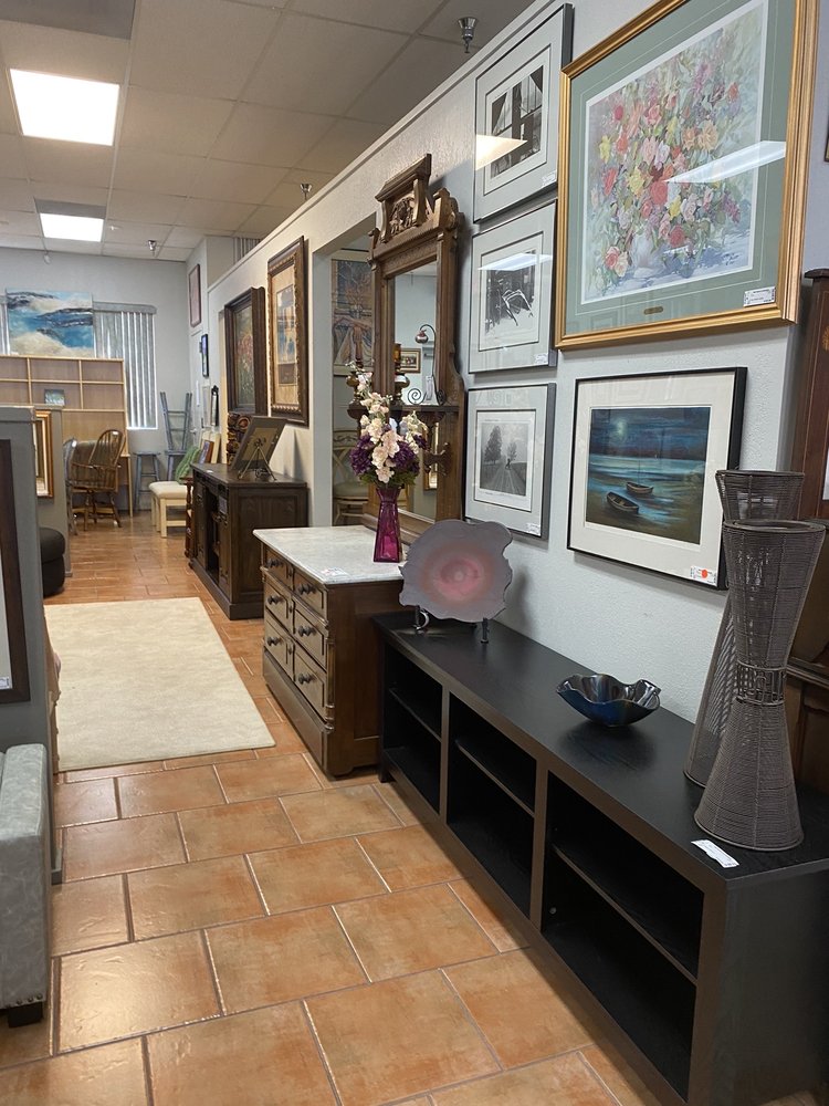 WEST SEDONA CONSIGNMENTS Updated September 2024 18 Photos & 12