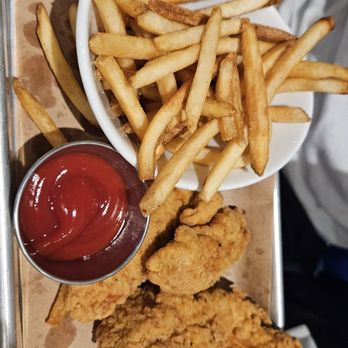 Seis Kitchen - Kids chicken tender - Mexican Near Me - Tucson, Arizona