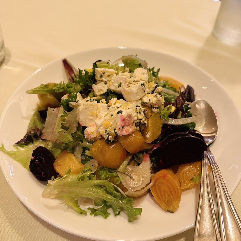 Dawson's - Dawson House Salad - Steakhouses Near Me - Sacramento, California