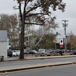 Main Street Radiology - Exterior - Parking