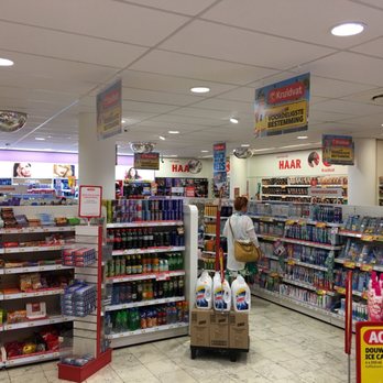 Kruidvat - De zaak vanaf de kassa gezien - Drugstores Near Me - Amsterdam, New Hampshire