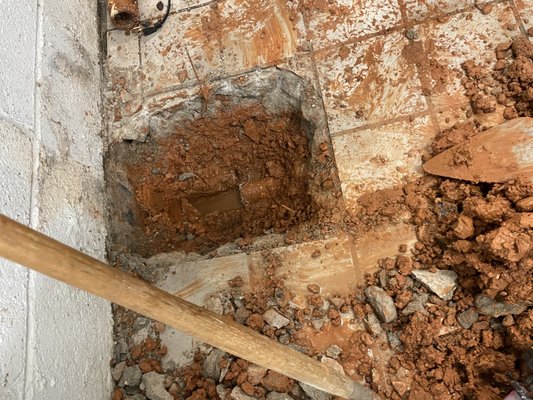 MC Plumbing and Remodeling Logo