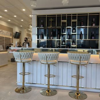 Valentino Nail Bar - Front bar & check-in with iPad - Nail Salons Near Me - Fresno, California Valentino Nail Bar - Front bar & check-in with iPad - Nail Salons Near Me - Fresno, California
