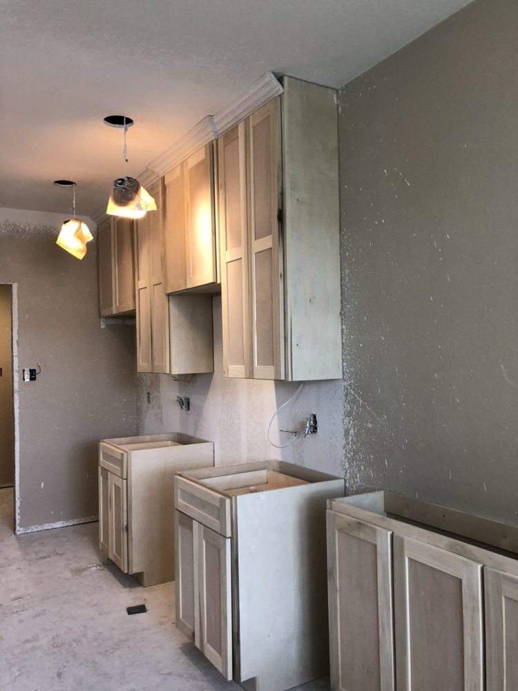 CONVENIENT PAINTING Updated September 2024 27 Photos 2413 Transit