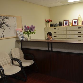 Revolve Therapy Health Services - acupuncturist's reception room - Acupuncture Near Me - Vancouver, British Columbia Revolve Therapy Health Services - acupuncturist's reception room - Acupuncture Near Me - Vancouver, British Columbia