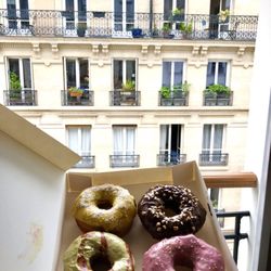 Humm Donuts