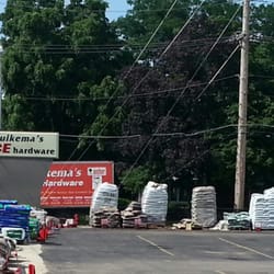 Buikema's Ace Hardware - A great yard with all kinds of lawn & garden supplies.
