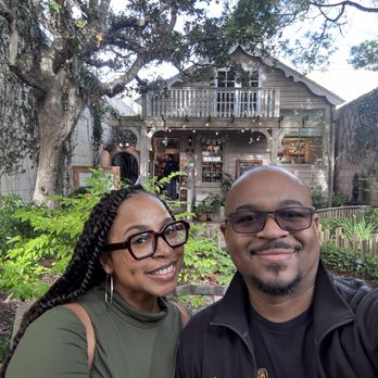 Thomas Kinkade Studio in the Garden - Cute photo op in the garden! - Art Galleries Near Me - Carmel-by-the-sea, California Thomas Kinkade Studio in the Garden - Cute photo op in the garden! - Art Galleries Near Me - Carmel-by-the-sea, California