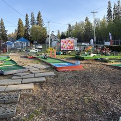 Seba Beach Ice Cream Stop & Mini Golf - Mini golf