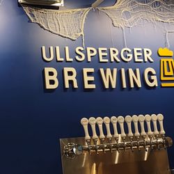 Ullsperger Brewing - Taps & tap wall