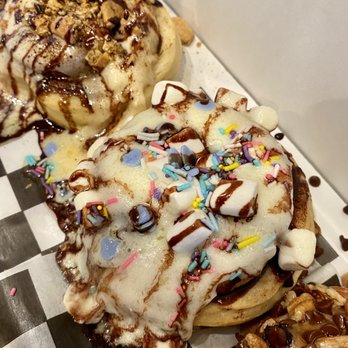 Cinnaholic - Bakeries Near Me - Spring, Texas