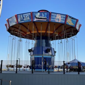 Navy Pier - Landmarks & Historical Buildings Near Me - Chicago, Illinois