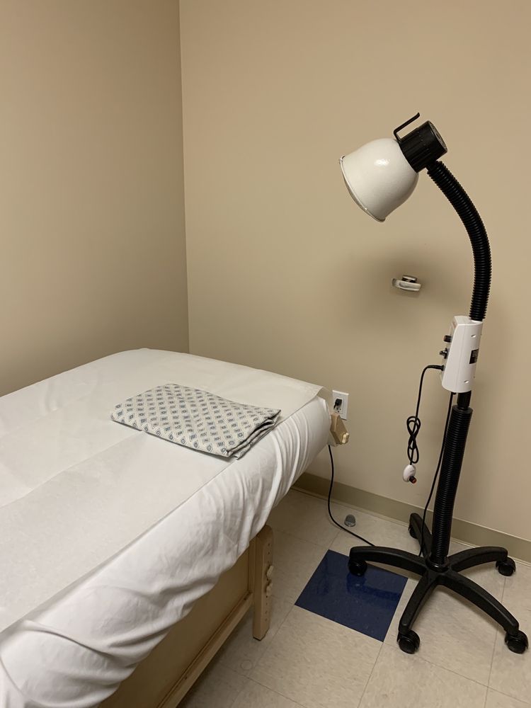 ACUPUNCTURE FAMILY HEALTHCARE CLINIC Updated May 2024 26 Photos & 25 Reviews 2655 1st St