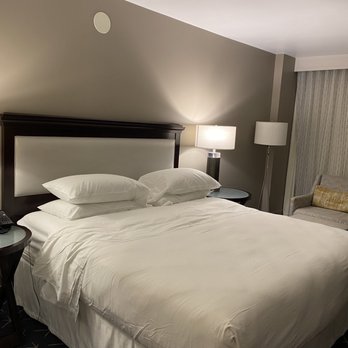 Sheraton Norfolk Waterside Hotel - Hotels Near Me - Norfolk, Virginia Sheraton Norfolk Waterside Hotel - Hotels Near Me - Norfolk, Virginia