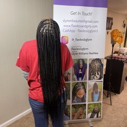 Flawless & Girly Studios - Medium Knotless Plaits