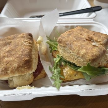 Argonaut Coffee & Biscuits - Plain biscuit and breakfast sandwich on a biscuit - Coffee & Tea Near Me - Leavenworth, Washington