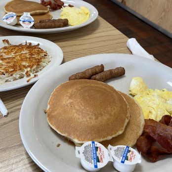 America's Kitchen - Pancake two step - Breakfast & Brunch Near Me - Galveston, Texas America's Kitchen - Pancake two step - Breakfast & Brunch Near Me - Galveston, Texas
