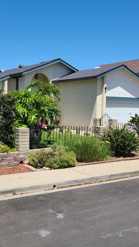 Slide of Professional Roofing Service