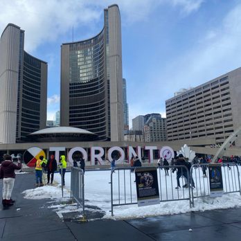 Nathan Phillips Square - Toronto - Landmarks & Historical Buildings Near Me - Toronto, Ontario