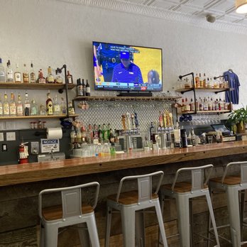 Evolve kitchen - Bar area - Salad Near Me - Clemson, South Carolina