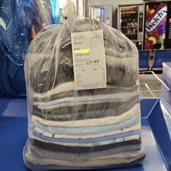 Blue Bubble Laundry - Wash and fold service done by blue bubble laundry staff - Laundry Services Near Me - West Palm Beach, Florida Blue Bubble Laundry - Wash and fold service done by blue bubble laundry staff - Laundry Services Near Me - West Palm Beach, Florida