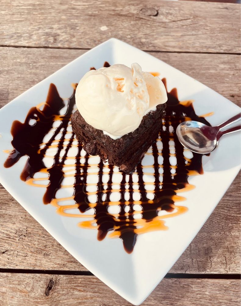 THE GINGER MAN Beer Bar in Irving, Texas at 5228 N O'Connor Blvd