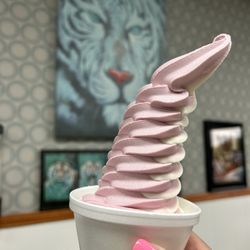 Tiger's Yogurt - Pineapple raspberry swirl