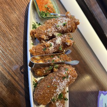 Flight Club Chicago - Mozzarella sticks - Cocktail Bars Near Me - Chicago, Illinois