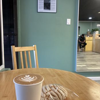 The Coffee Machine - Café con concha - Coffee & Tea Near Me - Chula Vista, California