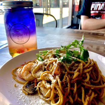 Triple-T - Garlic Noodles w/ Shrimp and Sunset Tea - Noodles Near Me - Gardena, California