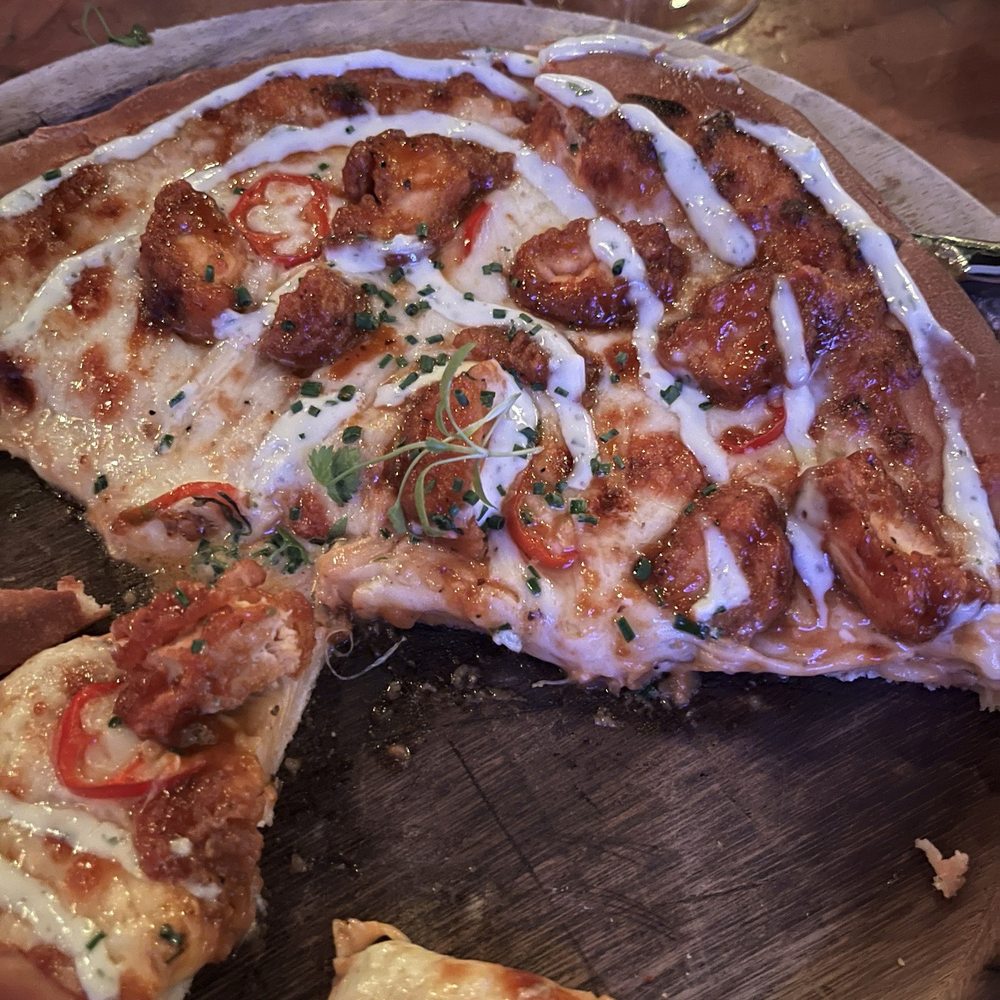 Mito - Chipotle BBQ Chicken Pizza. This was very good. - Latin American Near Me - Roseville, Minnesota Mito - Chipotle BBQ Chicken Pizza. This was very good. - Latin American Near Me - Roseville, Minnesota