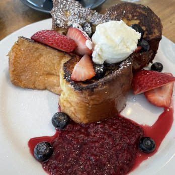 Metro Cafe - French Toast - half order - American Near Me - El Segundo, California