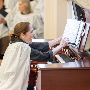St James's Episcopal Church - Virginia Ewing Whitmire, Organist of St. James's - Churches Near Me - Richmond, Virginia