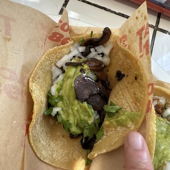 Tacos 1986 - Mushroom taco - Tacos Near Me - Los Angeles, California Tacos 1986 - Mushroom taco - Tacos Near Me - Los Angeles, California