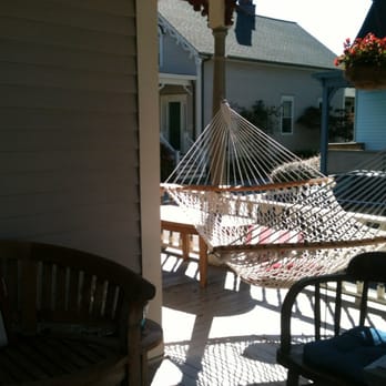 Poplar House - Hammock at the front of the inn. - Bed & Breakfast Near Me - Newport, Rhode Island Poplar House - Hammock at the front of the inn. - Bed & Breakfast Near Me - Newport, Rhode Island