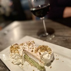 Costa - PISTACHIO CHEESECAKE