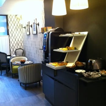 Les Plumes - Breakfast stand - Hotels Near Me - Paris, 75 Les Plumes - Breakfast stand - Hotels Near Me - Paris, 75