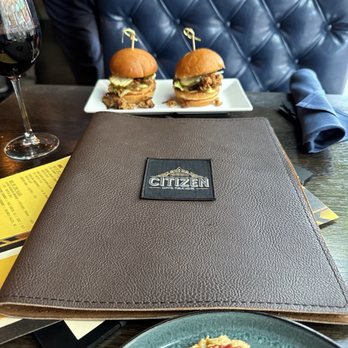 Citizen Capitol Craft House - Pork sliders and hummus bruschetta - New American Near Me - Sacramento, California Citizen Capitol Craft House - Pork sliders and hummus bruschetta - New American Near Me - Sacramento, California