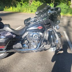 2007 Ultra Classic. Her name is Black Betty.  Black Betty had a child....bamalam Damn thing went wild