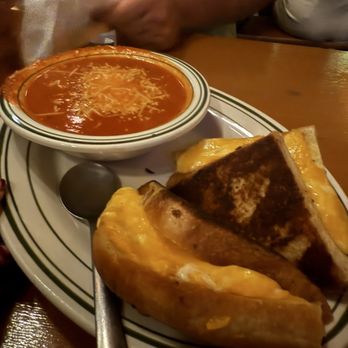 Mid City Beer Garden - Grilled cheese - Beer Gardens Near Me - Baton Rouge, Louisiana