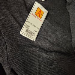 Ideal Uniforms - The claim this is navy color.