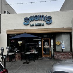 Swami's Café La Mesa - Front of Swami's