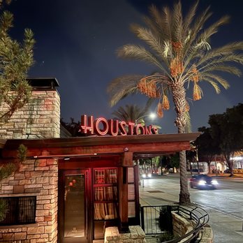 Houston's Restaurant - Houston Restaurant @chrisvarry_ - Steakhouses Near Me - Pasadena, California Houston's Restaurant - Houston Restaurant @chrisvarry_ - Steakhouses Near Me - Pasadena, California