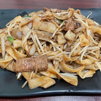 Oriental Gourmet - beef chow foon 9/2025 - Chinese Near Me - Quincy, Massachusetts