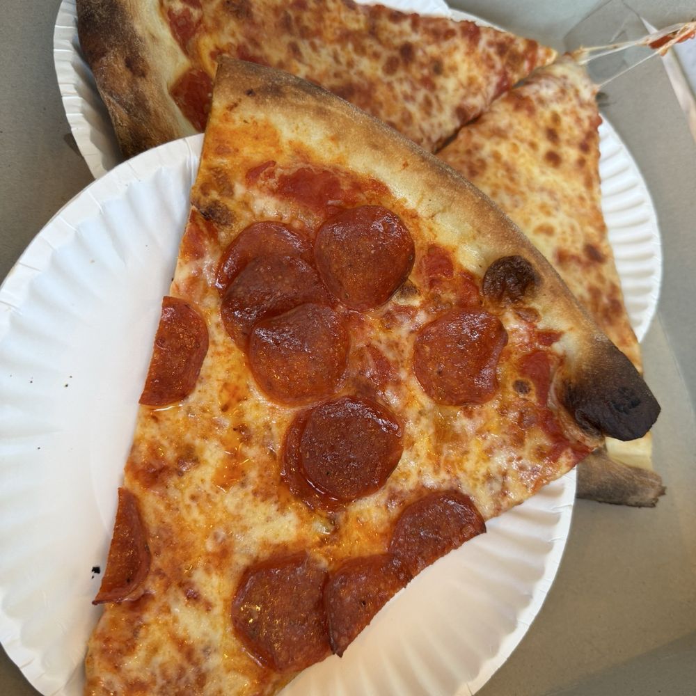 Joe's Pizza - Pizza Near Me - Miami, Florida